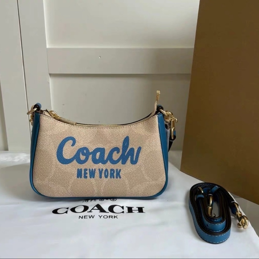 Coach shoulder bag